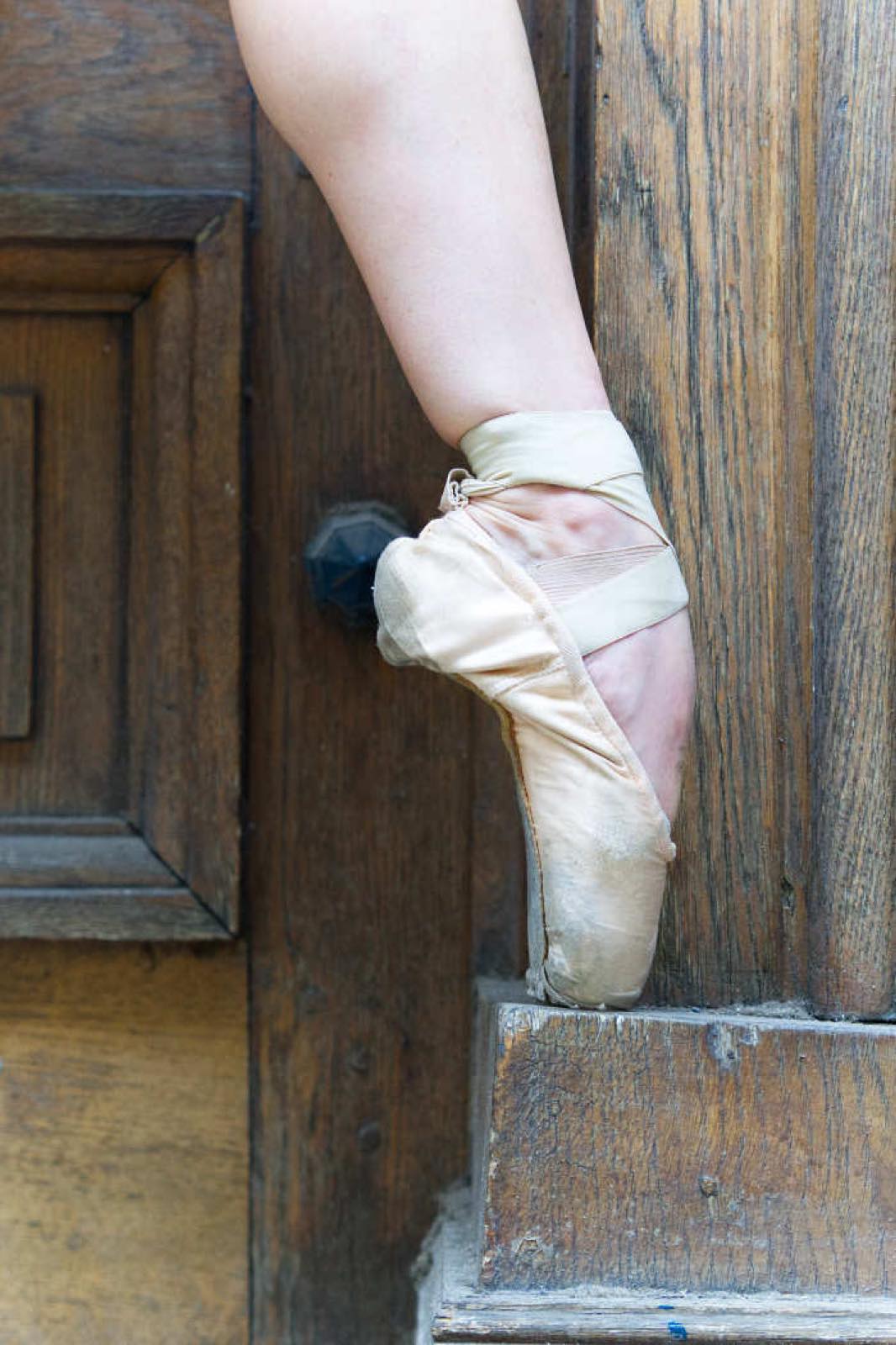 Maya danse rue Notre-Dame-des-Victoires, Paris 2e — vue 5